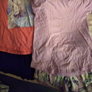 2 shirts and 2 shorts size 6x 7/8